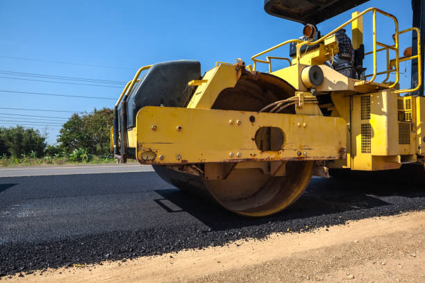 Best Local Driveway Pavers  in Chatfield, MN
